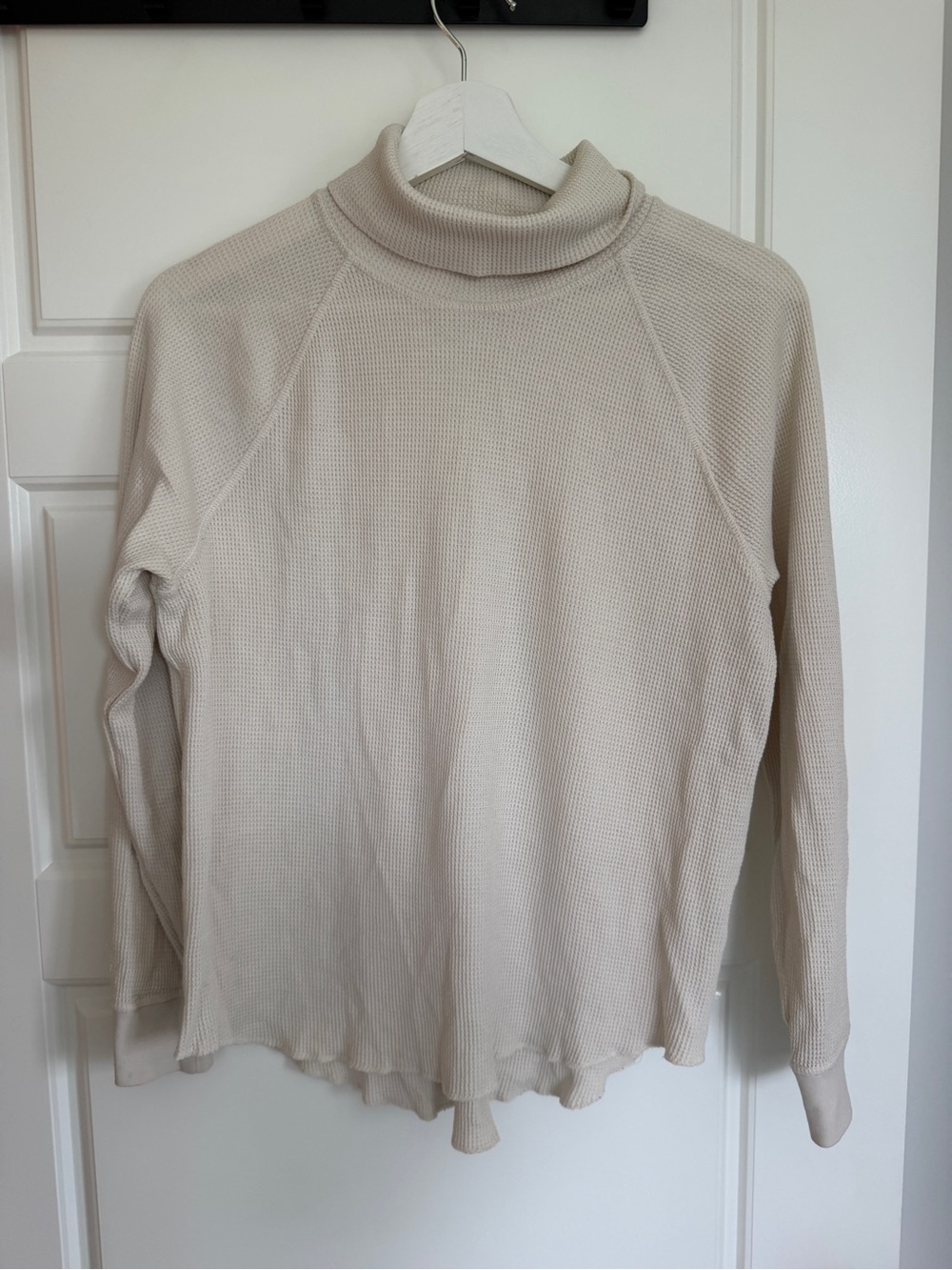 Everlane Cream Waffle Knit Turtleneck Sweater